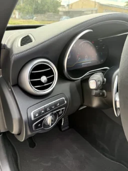 
										Mercedes-Benz C 63 AMG S Cabriolet full									