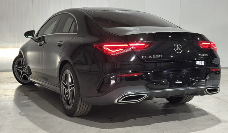 
								Mercedes-Benz CLA 250 AMG Line full									