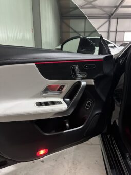 
										Mercedes-Benz CLA 250 AMG Line full									