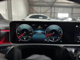 
										Mercedes-Benz CLA 250 AMG Line full									