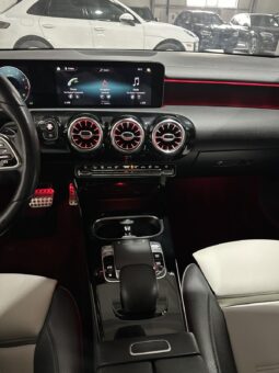 
										Mercedes-Benz CLA 250 AMG Line full									